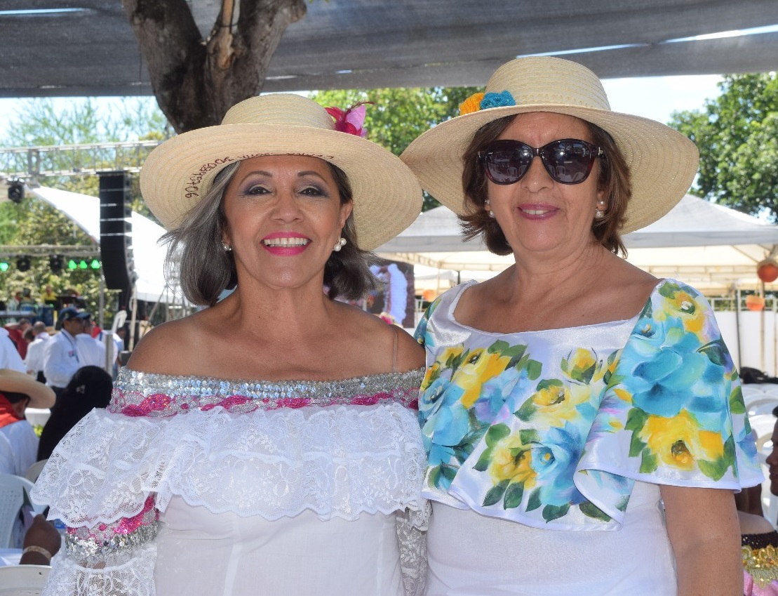 Clara Sofía Díaz y Beatriz de los Ríos.